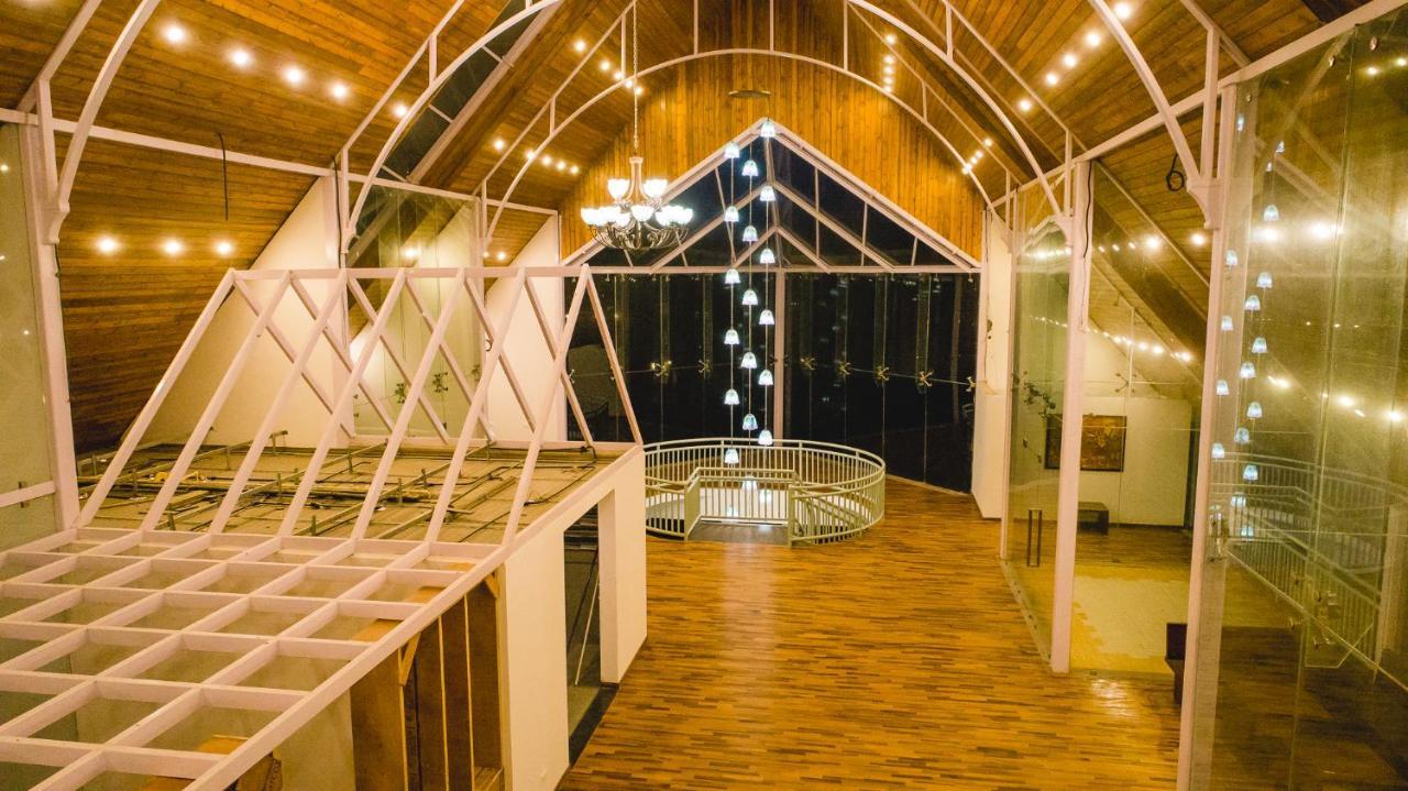 Elixir Hills Suites Resort And Spa Мунар Стая снимка